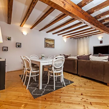 Apartament Marconi *
