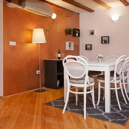 Marconi Apartmán