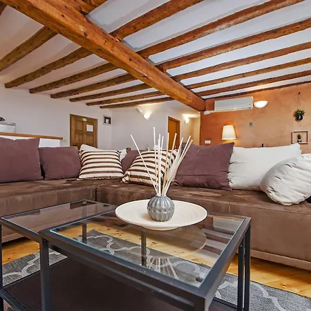 Marconi Apartmán